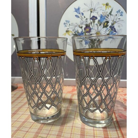 Widmer Brothers Brewery Portland, Oregon Pint Beer Glasses Basketball Set of 2 - Picture 4 of 5